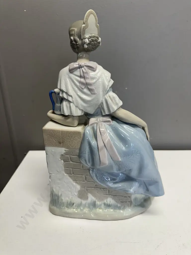 Lady Nao Figurine With Jug H32,W23cm. Image 1++